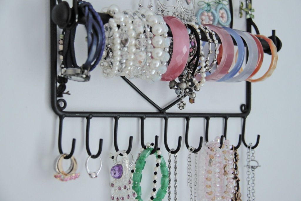 Kệ treo trang sức sắt mỹ thuật