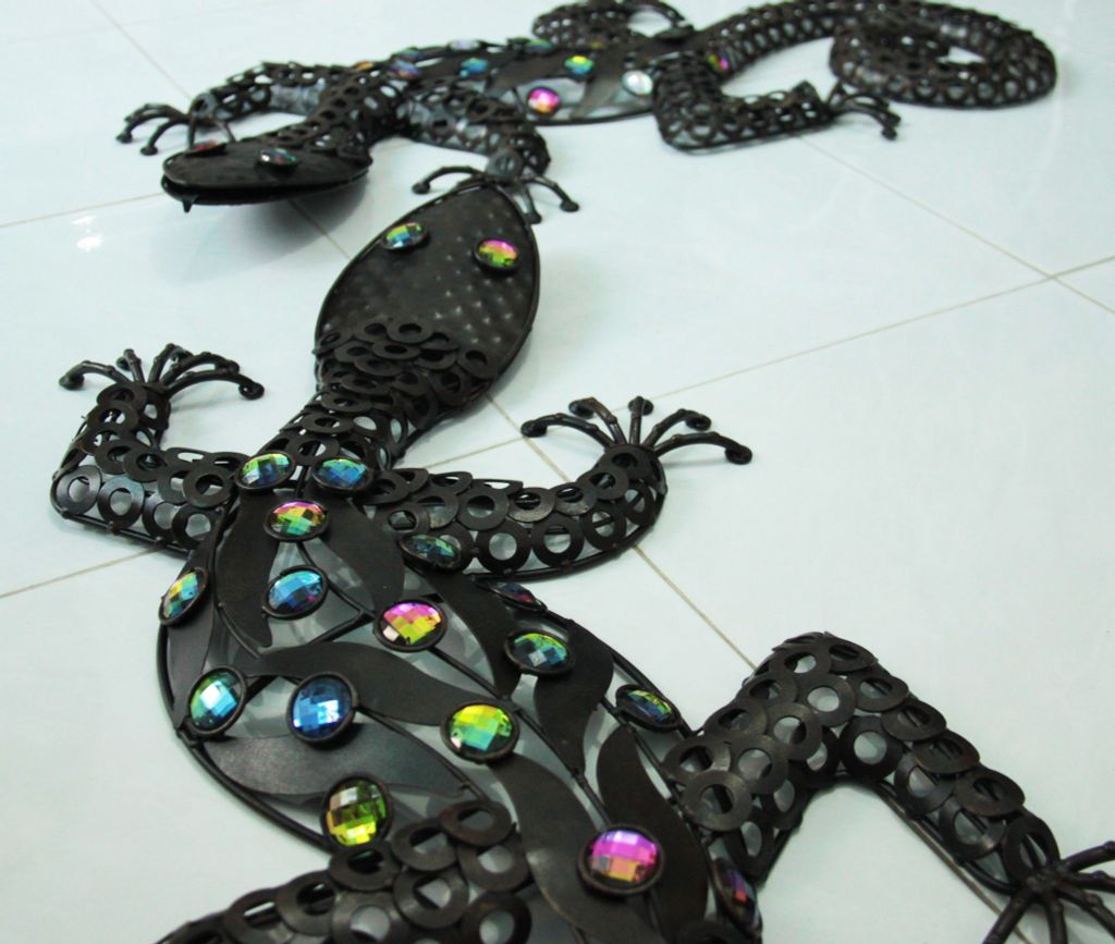 tranh sắt nghệ thuật phong thủy thằn lằn