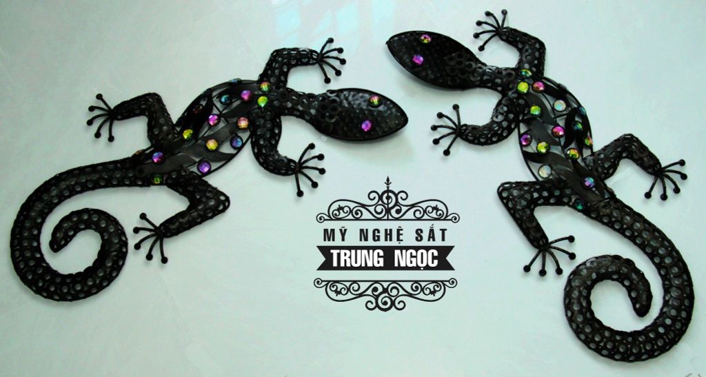tranh sắt nghệ thuật phong thủy thằn lằn