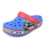  Crocs - Giày lười trẻ em Unisex Crocband Captain America Clog Varsity Blue Red 202678-4S0 (Xanh họa tiết) 