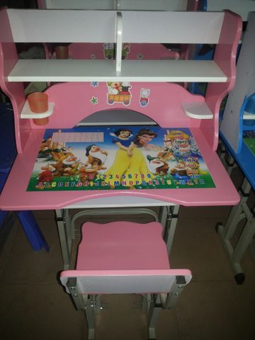 Bộ bàn ghế học sinh màu hồng