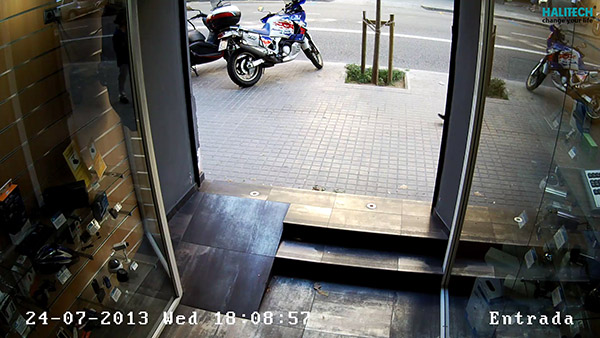chuyen-camera-quan-sat-panasonic-lap-dat-mien-phi-tron-goi-tai-tphcm-04
