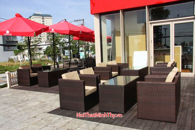 Nội thất nhựa giả mây Minh Thy cung cấp sofa mây nhựa tại Givral cafe