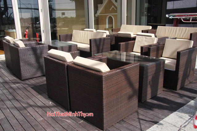 Nội thất nhựa giả mây Minh Thy cung cấp sofa mây nhựa tại Givral cafe