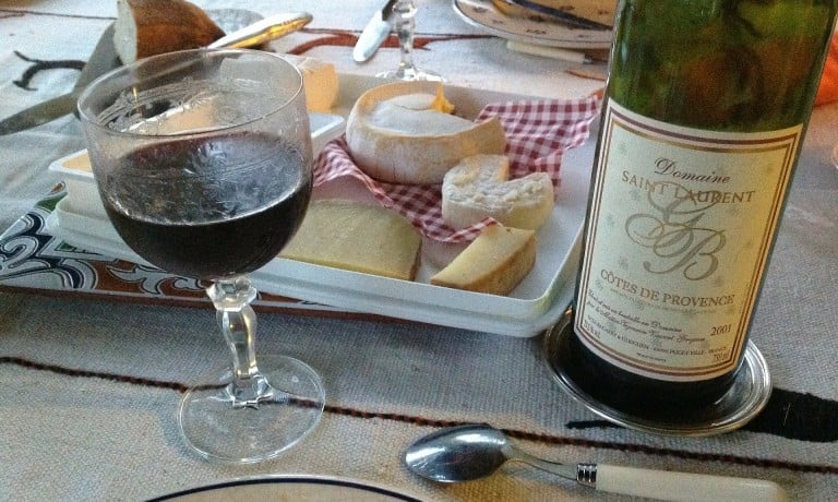 Rượu vang đỏ,Slow Cooker Tuscan đậu và giò chả Cheese