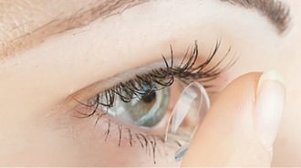 Bị cận thị có nên đeo kính áp tròng ?