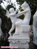 tượng đá cô gái và em bé khỏa thân