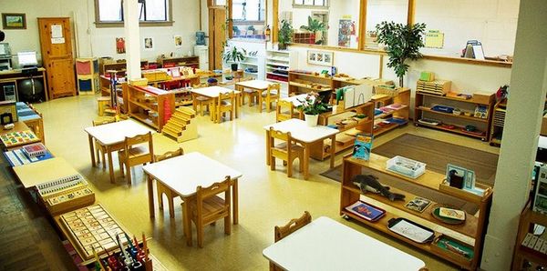 Trường mầm non Montessori