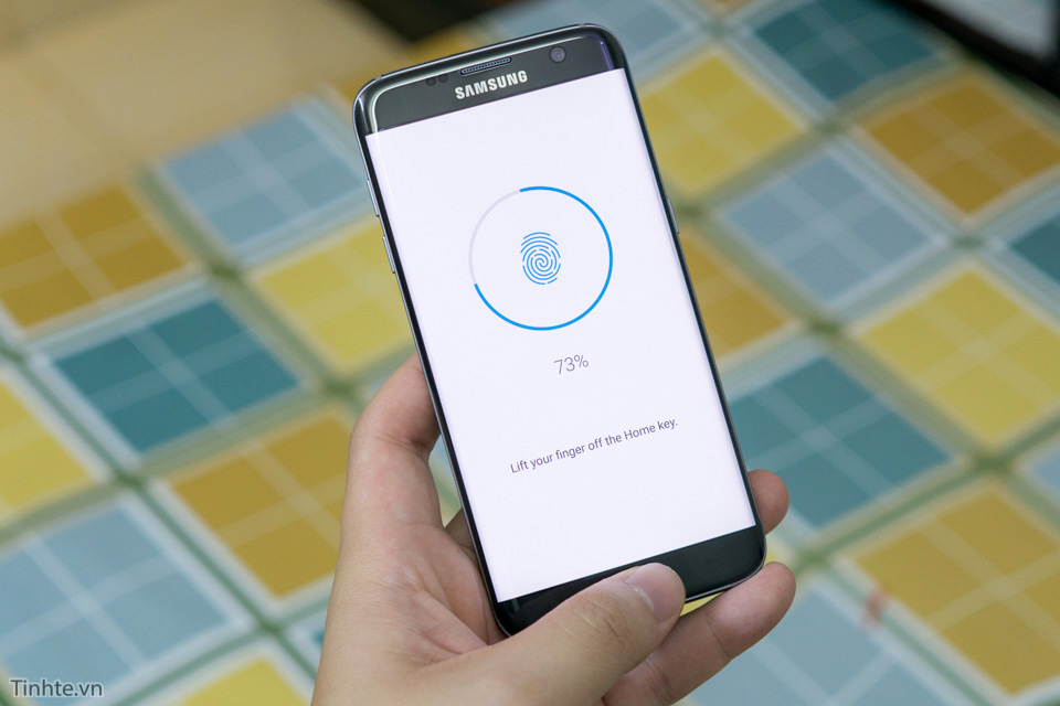 Vân tay của Galaxy S7: vẫn nhanh, nhạy và chính xác, chưa có unlock máy 1 chạm