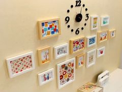 Bộ 15 khung hình kèm đồng hồ