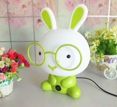 Đèn ngủ hình thỏ đeo kính
