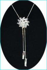  Dây Chuyền Ngắn - Cánh Hoa Pha Lê Trắng Tinh Tế (AI) 