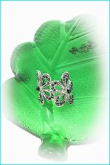  Nhẫn Cánh Hoa Bản To Pha Lê Đen (AA) 