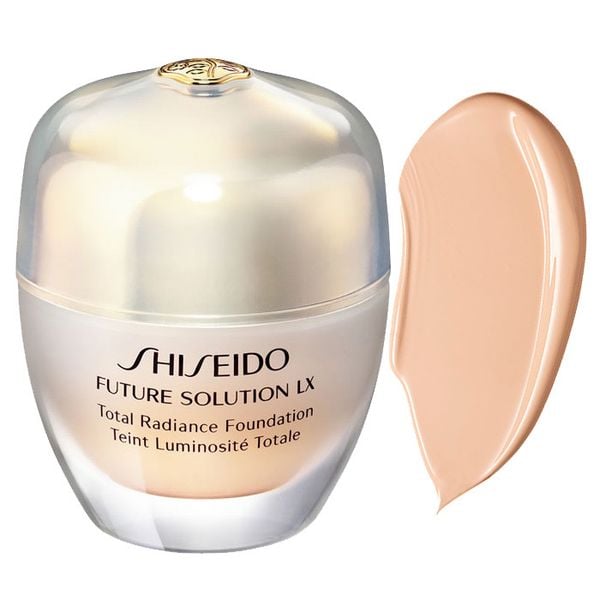 phan nen dang kem shiseido future solution lx total radiance foundation I20