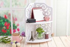 Kệ gốc để bàn