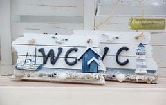 Bảng treo WC biển