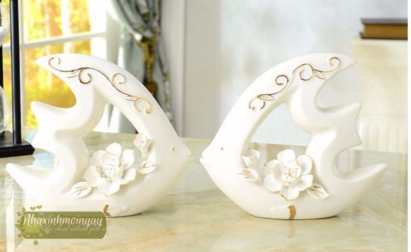 Cặp cá sứ trắng