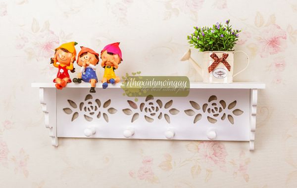 Kệ móc treo đồ hoa văn