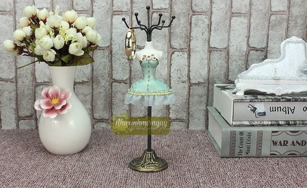 Móc treo trang sức