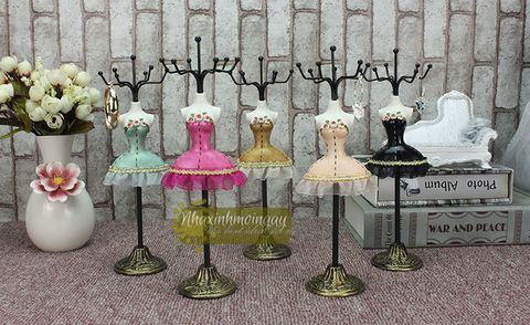 moc-treo-do-trang-suc