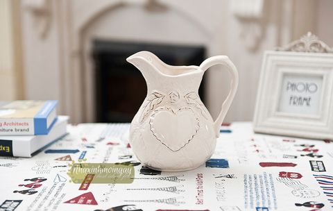 binh-su-cam-hoa-quai-thap