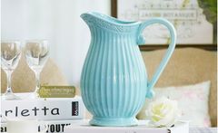 Bình sứ có quai cao