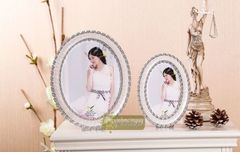 Khung hình để bàn bầu dục