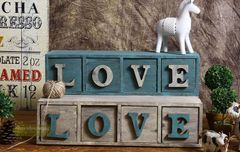 Kệ gỗ treo tường HOME,LOVE