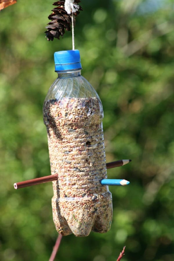 8 mẹo hay sử dụng chai nước nhựa bỏ đi