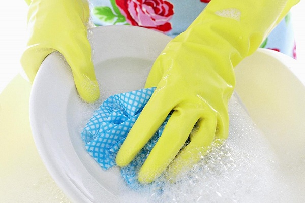10 cách đơn giản giúp móng tay không bị khô và dễ gãy