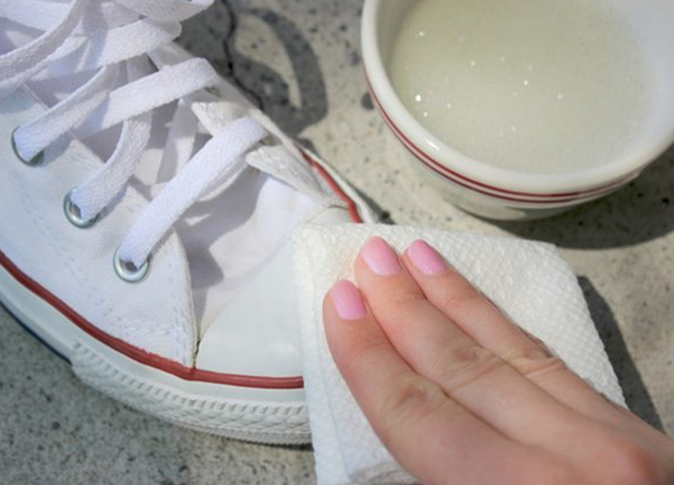 5 mẹo giúp làm trắng giày Sneakers như mới