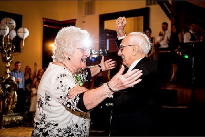 Những cặp đôi “cùng nhau già đi” khiến nàng “phát thèm”